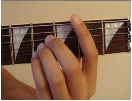 B Major chord finger placement
